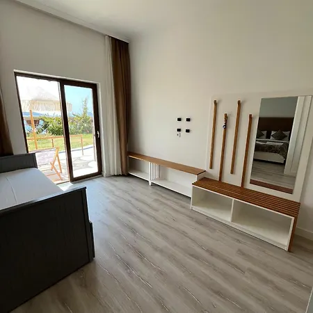 Small 3* בודרום